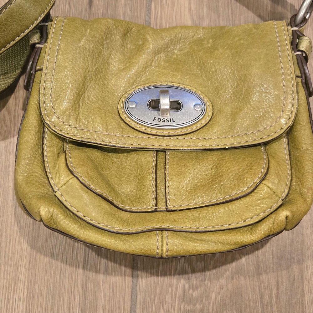 Y2K Fossil Maddox small crossbody Bag Turn Lock Pebbled Leather olive green - Picture 3 of 8